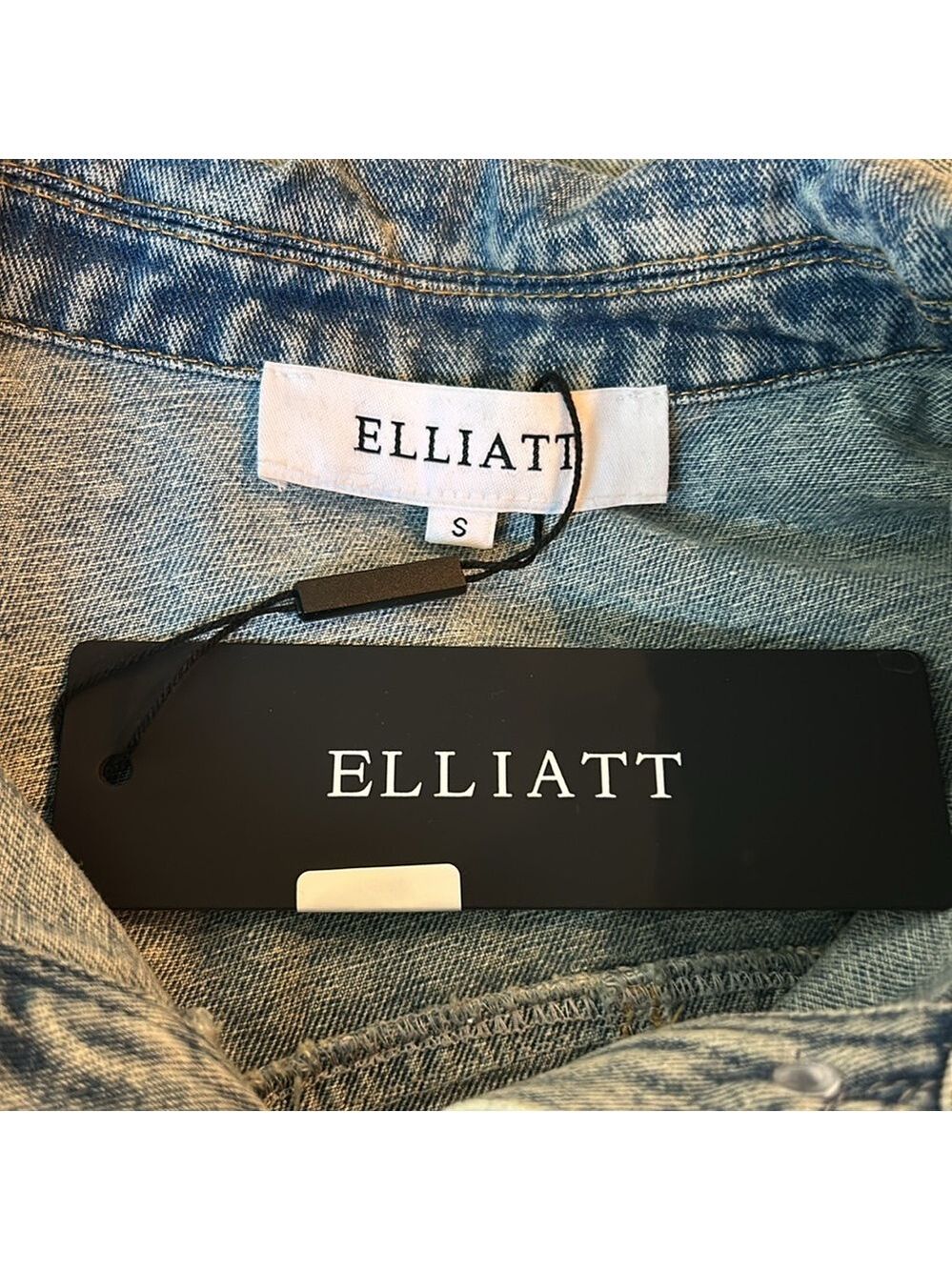 NWT Elliatt Giselle Denim Day Dress Button Front Belt Frayed Size Small - Picture 10 of 11